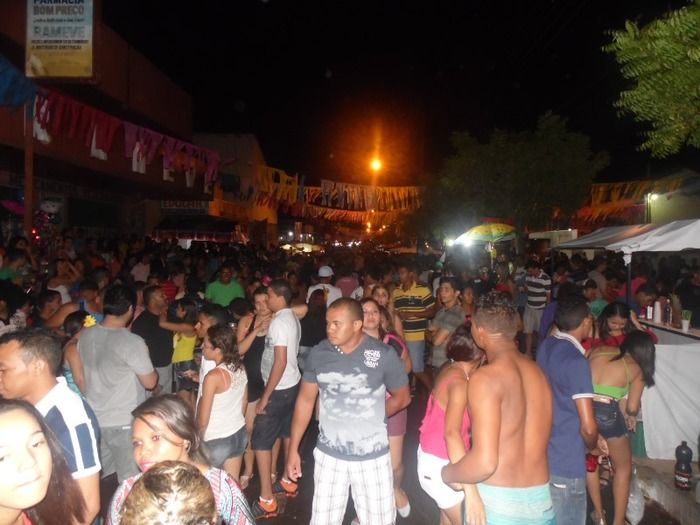 Veja cobertura da primeira noite do carnaval em União; fotos! - Imagem 15