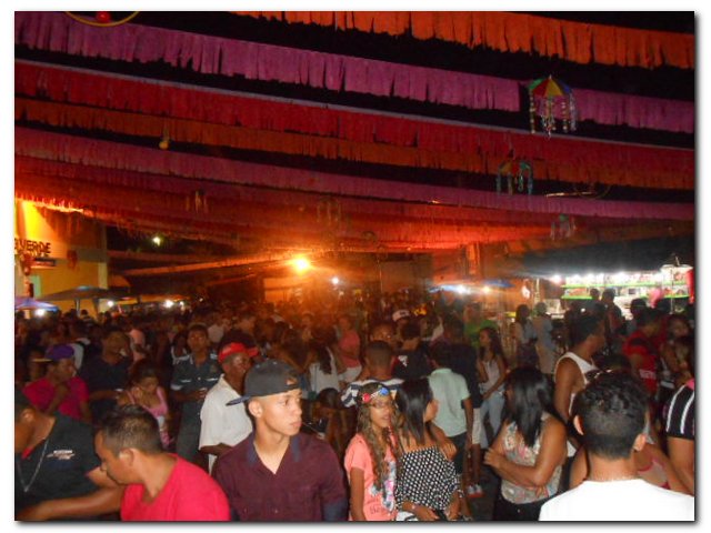 Primeira noite de Carnaval em Inhuma começa com muita alegria! - Imagem 3