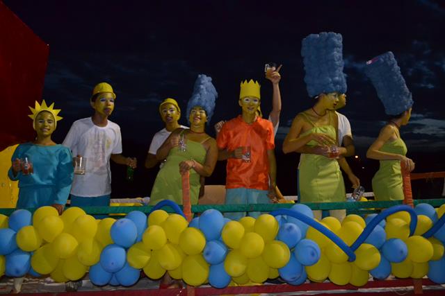 Venicio do Ó e prefeitos da região participam do corso em Valença   - Imagem 41