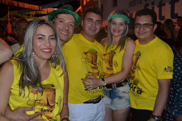 Venicio do Ó e prefeitos da região participam do corso em Valença   - Imagem 85