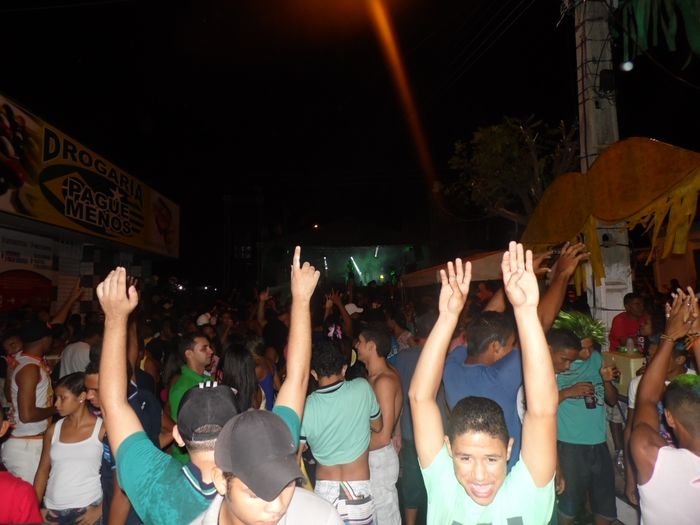Veja cobertura da primeira noite do carnaval em União; fotos! - Imagem 19