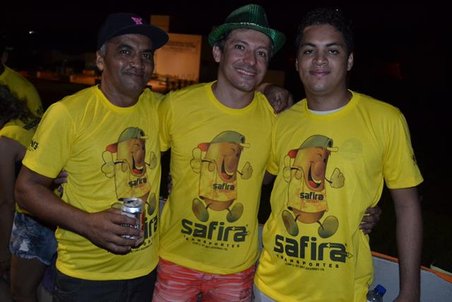 Venicio do Ó e prefeitos da região participam do corso em Valença   - Imagem 52