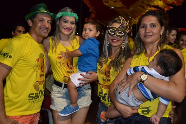 Venicio do Ó e prefeitos da região participam do corso em Valença   - Imagem 55