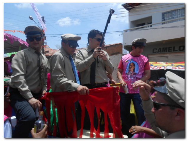 Bloco “Vai Quem Quer” arrasta multidão em Inhuma  - Imagem 4