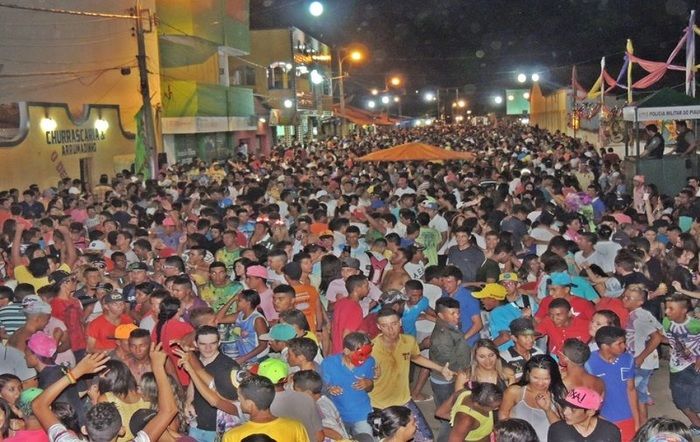 Quase 10 Mil pessoas estavam no corrador da folia da 2ª noite de carnaval - Imagem 47