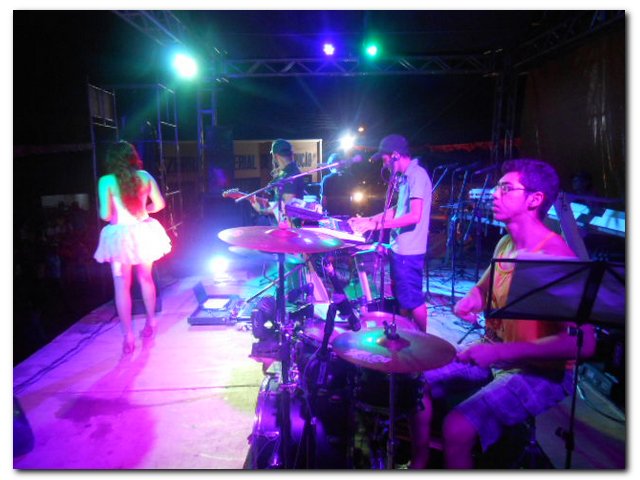 Segunda noite de Carnaval de Inhuma foi bastante animada - Imagem 16