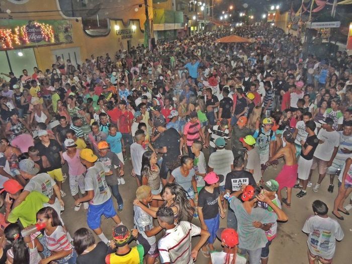 Quase 10 Mil pessoas estavam no corrador da folia da 2ª noite de carnaval - Imagem 12