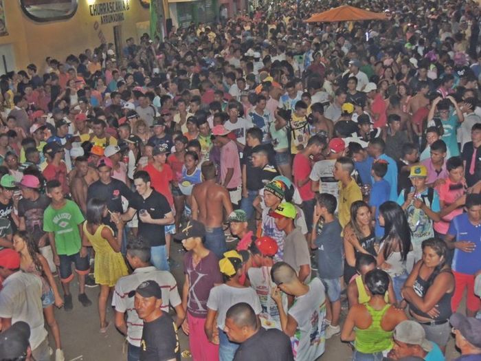 Quase 10 Mil pessoas estavam no corrador da folia da 2ª noite de carnaval - Imagem 45