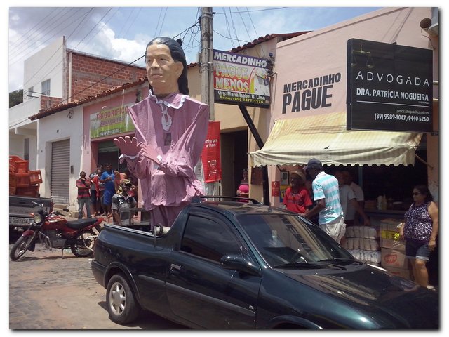 Bloco “Vai Quem Quer” arrasta multidão em Inhuma  - Imagem 17