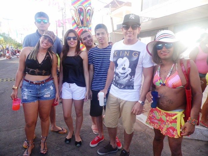 Bloco Os Gatões arrasta quase 25 mil pessoas para avenida - Imagem 10