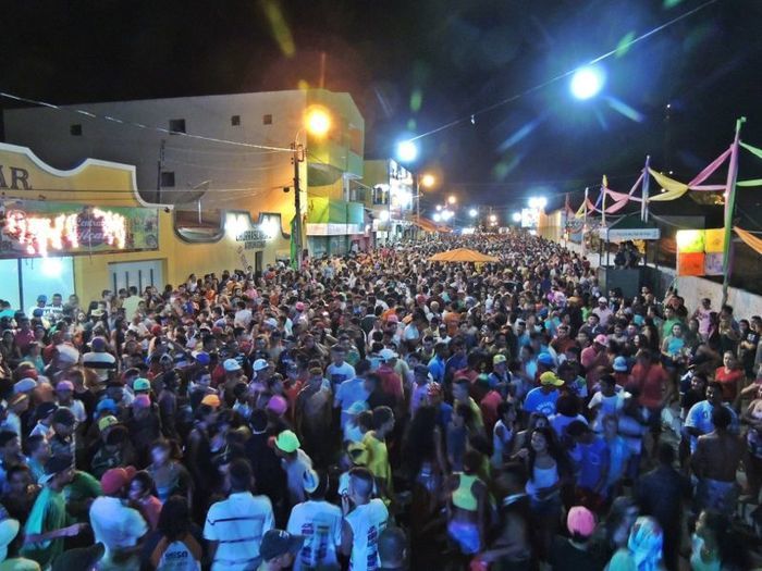 Quase 10 Mil pessoas estavam no corrador da folia da 2ª noite de carnaval - Imagem 49