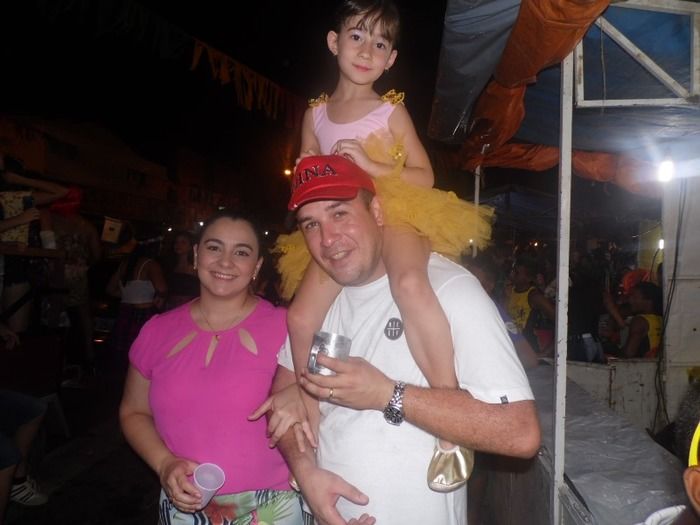 Bloco Os Gatões arrasta quase 25 mil pessoas para avenida - Imagem 38