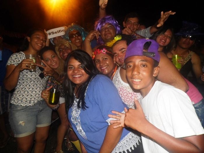 Bloco Os Gatões arrasta quase 25 mil pessoas para avenida - Imagem 42