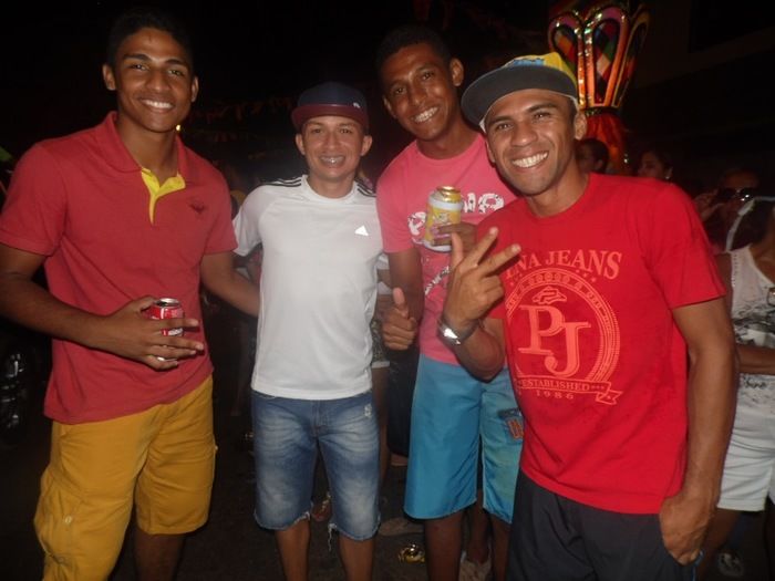 Bloco Os Gatões arrasta quase 25 mil pessoas para avenida - Imagem 47