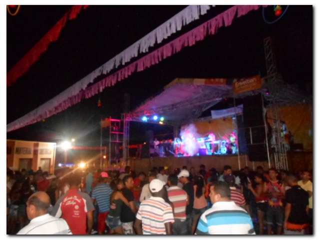 Segunda noite de Carnaval de Inhuma foi bastante animada - Imagem 26