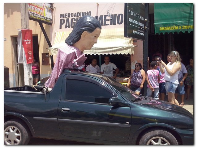 Bloco “Vai Quem Quer” arrasta multidão em Inhuma  - Imagem 18