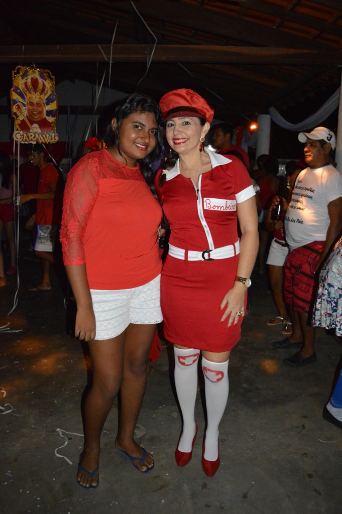 Sucesso no IV Baile Vermelho e Branco - Imagem 17