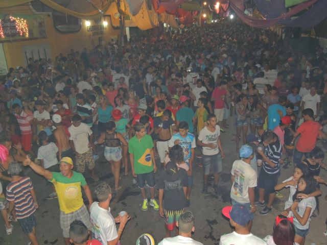 Público surpreende na primeira noite de Carnaval de Pedro II - Imagem 43