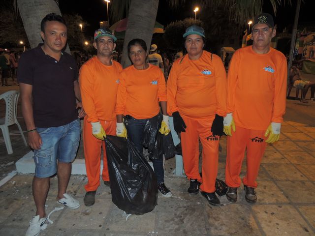 Público surpreende na primeira noite de Carnaval de Pedro II - Imagem 35