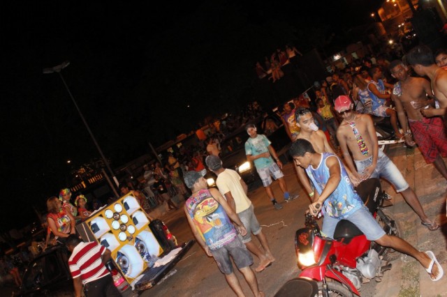 Blocos de rua animam segundo dia de carnaval em Miguel Alves - Imagem 19
