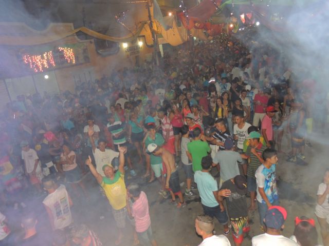 Público surpreende na primeira noite de Carnaval de Pedro II - Imagem 36