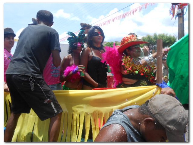 Desfile do Bloco “Vai Quem Quer” e o Corso - Imagem 3