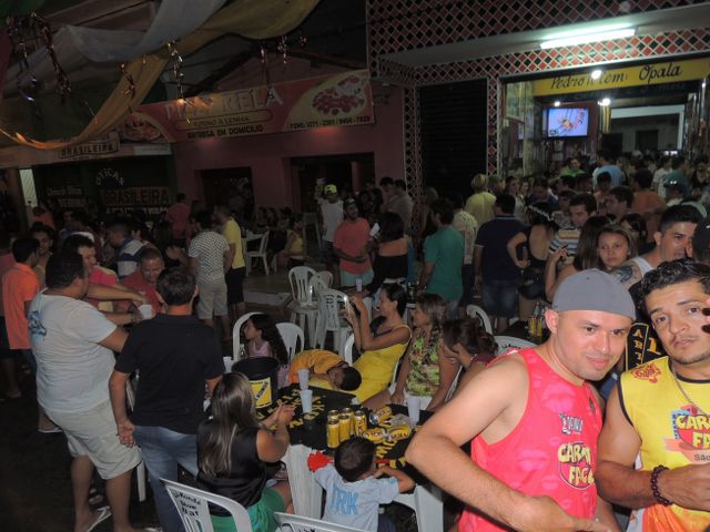 Público surpreende na primeira noite de Carnaval de Pedro II - Imagem 8