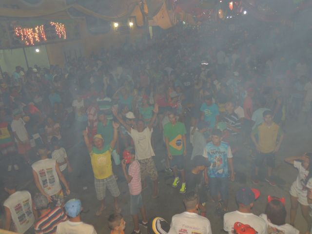 Público surpreende na primeira noite de Carnaval de Pedro II - Imagem 37