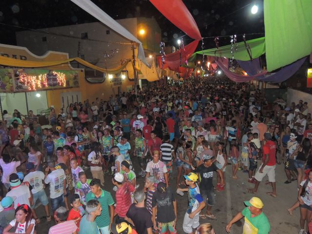 Público surpreende na primeira noite de Carnaval de Pedro II - Imagem 29