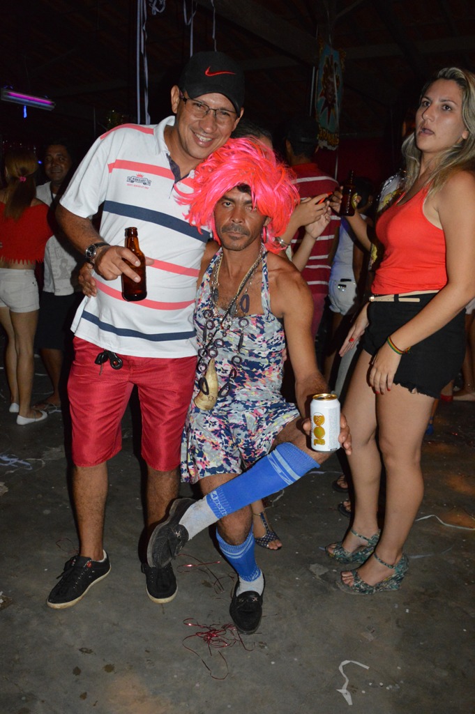 Sucesso no IV Baile Vermelho e Branco - Imagem 14