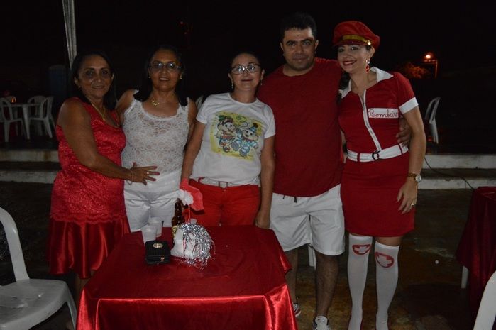 Sucesso no IV Baile Vermelho e Branco - Imagem 7