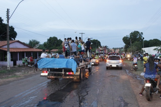 Blocos de rua animam segundo dia de carnaval em Miguel Alves - Imagem 11
