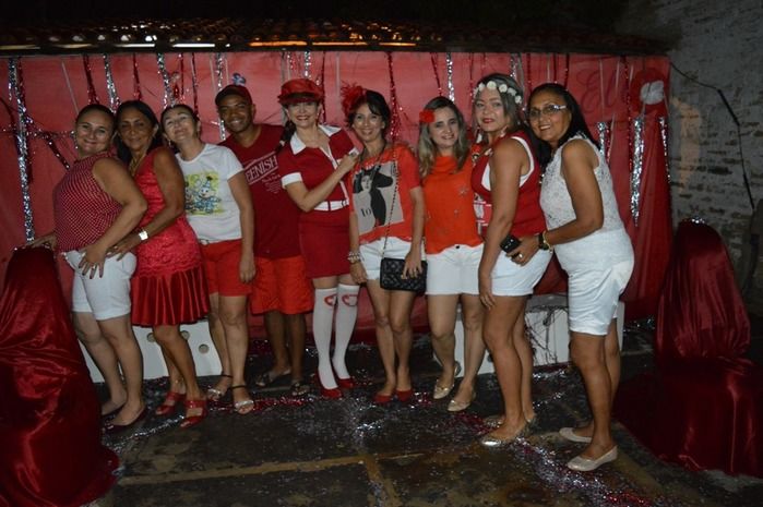 Sucesso no IV Baile Vermelho e Branco - Imagem 1