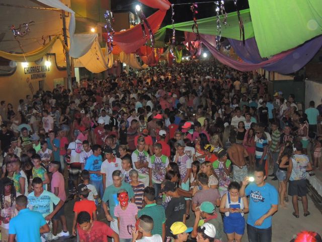 Público surpreende na primeira noite de Carnaval de Pedro II - Imagem 19