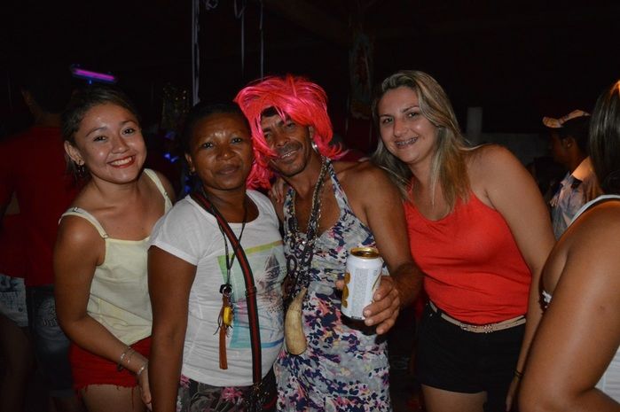 Sucesso no IV Baile Vermelho e Branco - Imagem 12