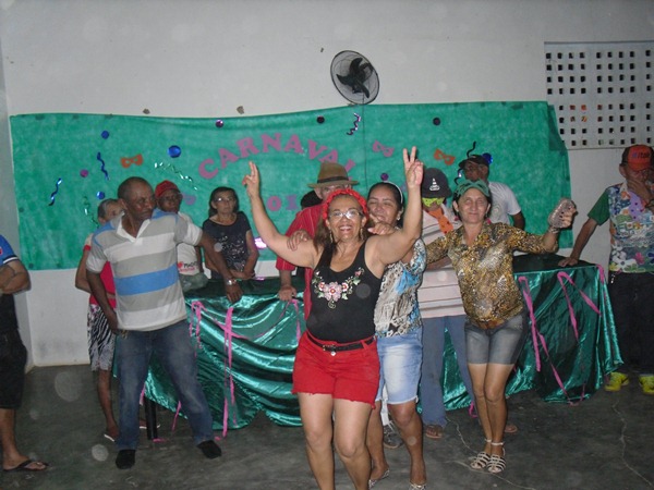 Idosos de Pimenteiras ganham baile de carnaval  - Imagem 22