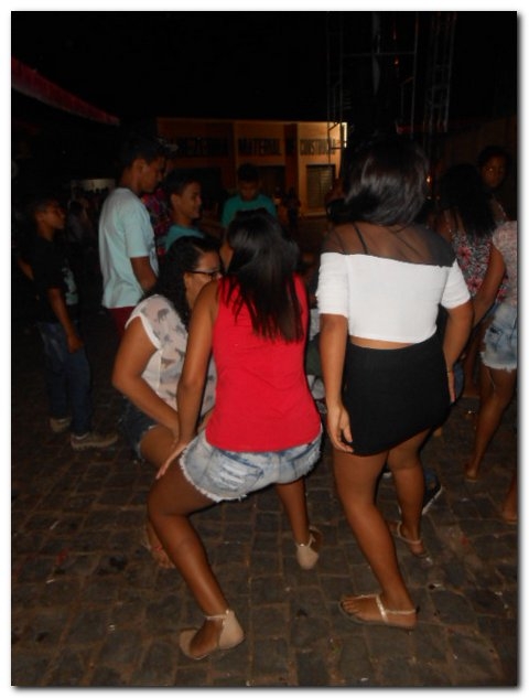 Última noite de Carnaval em Inhuma contou com grande participação de foliões - Imagem 5