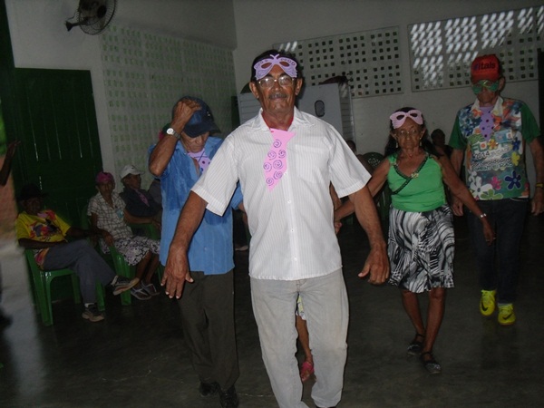 Idosos de Pimenteiras ganham baile de carnaval  - Imagem 5