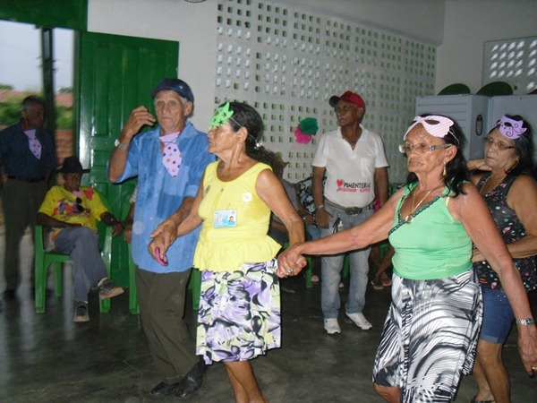 Idosos de Pimenteiras ganham baile de carnaval  - Imagem 3
