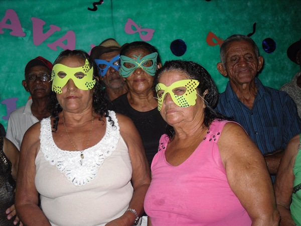 Idosos de Pimenteiras ganham baile de carnaval  - Imagem 11