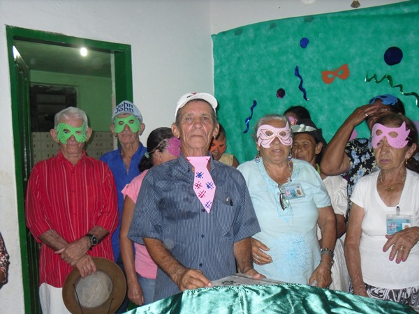 Idosos de Pimenteiras ganham baile de carnaval  - Imagem 8