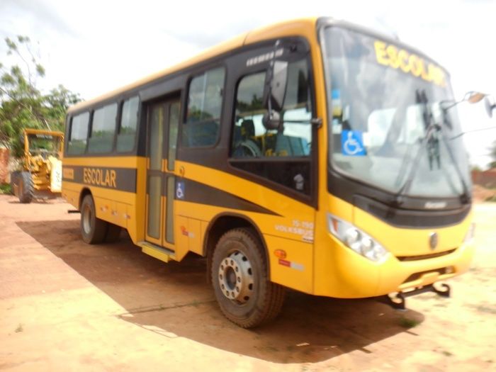 Prefeitura faz aquisição de mais um ônibus escolar, superando em 02 anos o número de mais de 20 anos de história - Imagem 2