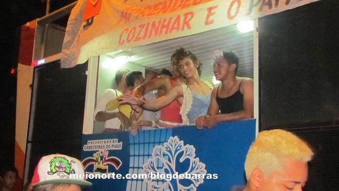 Alegria e descontração no tradicional 'Bloco dos Sujos' - Imagem 33