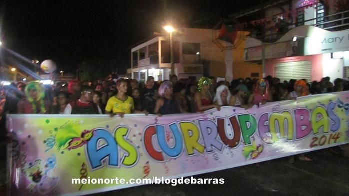 Alegria e descontração no tradicional 'Bloco dos Sujos' - Imagem 19