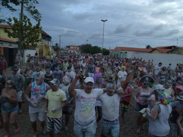 Prefeita Vânia Ribeiro faz avaliação positiva do Carnaval em Cajueiro da Praia - Imagem 7