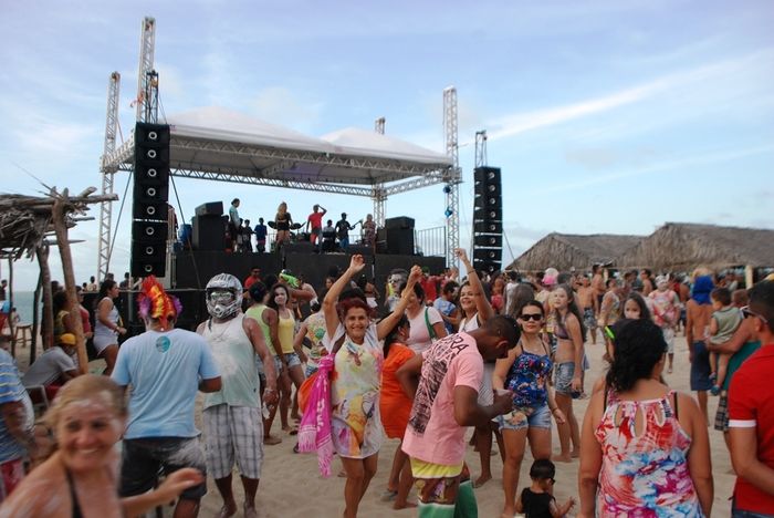 Prefeita Vânia Ribeiro faz avaliação positiva do Carnaval em Cajueiro da Praia - Imagem 10