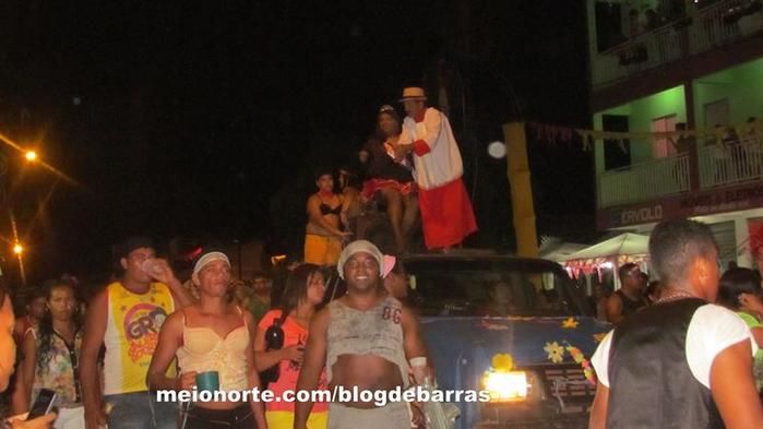 Alegria e descontração no tradicional 'Bloco dos Sujos' - Imagem 36