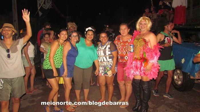 Alegria e descontração no tradicional 'Bloco dos Sujos' - Imagem 27