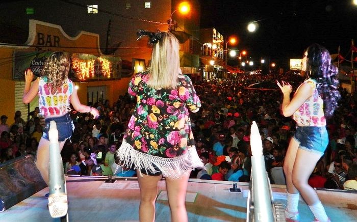 Público satisfeito e tranquilidade marcam o encerramento do Carnaval de Pedro II - Imagem 5