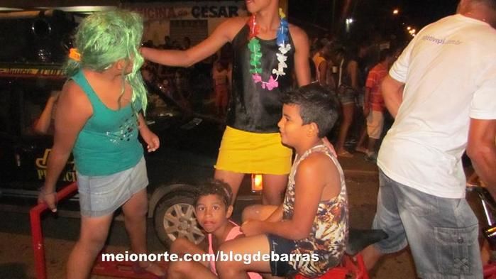 Alegria e descontração no tradicional 'Bloco dos Sujos' - Imagem 43